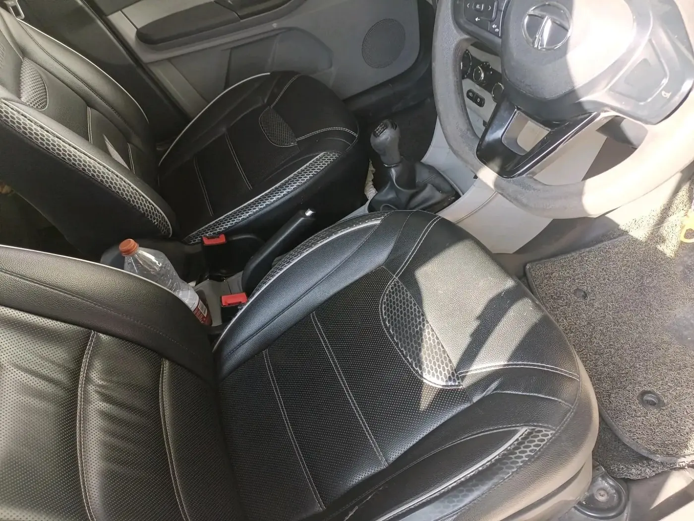 2023 Tata Tiago XT PETROL, Petrol, Manual, 53,209 km, interior