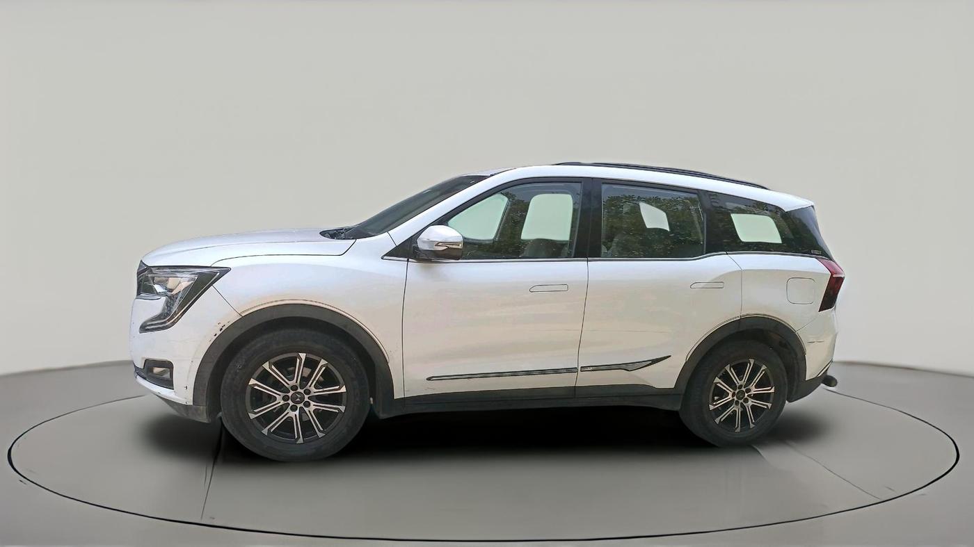 2023 Mahindra XUV700 AX 7 D AT 7 STR, Diesel, Automatic, 42,412 km, exterior