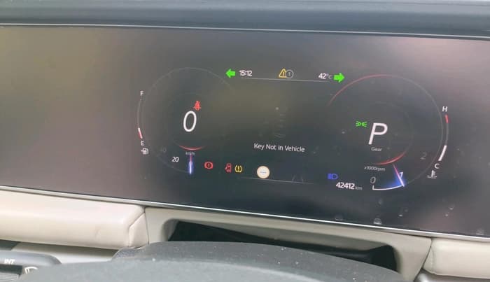 2023 Mahindra XUV700 AX 7 D AT 7 STR, Diesel, Automatic, 42,412 km, interior