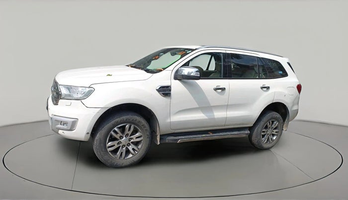 2016 Ford Endeavour TITANIUM 3.2 4X4 AT, Diesel, Automatic, 2,16,338 km, exterior