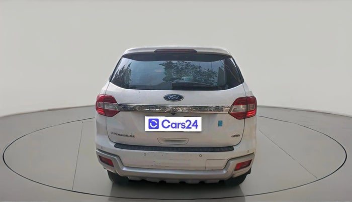 2016 Ford Endeavour TITANIUM 3.2 4X4 AT, Diesel, Automatic, 2,16,338 km, exterior