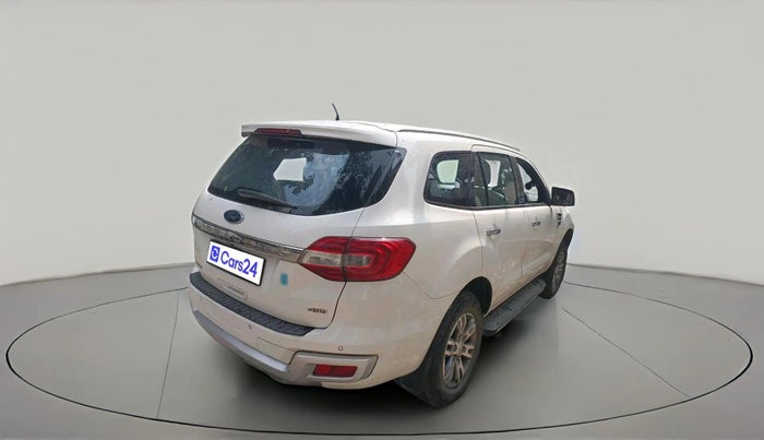 2016 Ford Endeavour TITANIUM 3.2 4X4 AT, Diesel, Automatic, 2,16,338 km, exterior