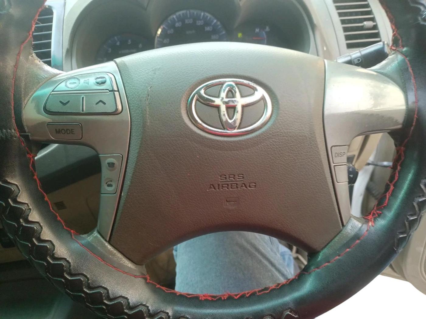 2013 Toyota Fortuner 3.0 4X2 AT, Diesel, Automatic, 1,83,244 km, interior