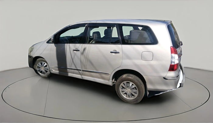 2015 Toyota Innova 2.5 VX 8 STR, Diesel, Manual, 62,503 km, exterior