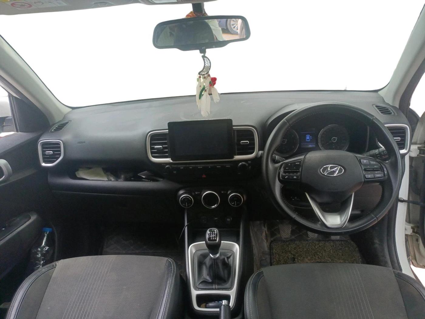 2019 Hyundai VENUE SX 1.0 (O) TURBO, Petrol, Manual, 64,613 km, interior