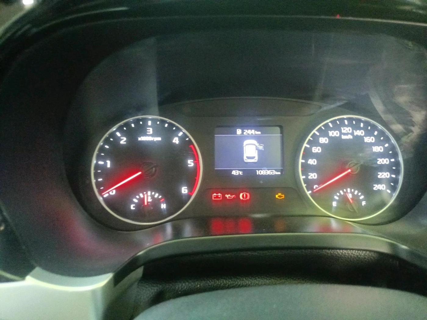 2022 KIA SELTOS HTK PLUS 1.5 DIESEL, Diesel, Manual, 1,08,363 km, interior