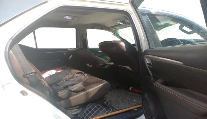 2018 Toyota Fortuner 2.8 4X2 AT, Diesel, Automatic, 80,622 km, interior