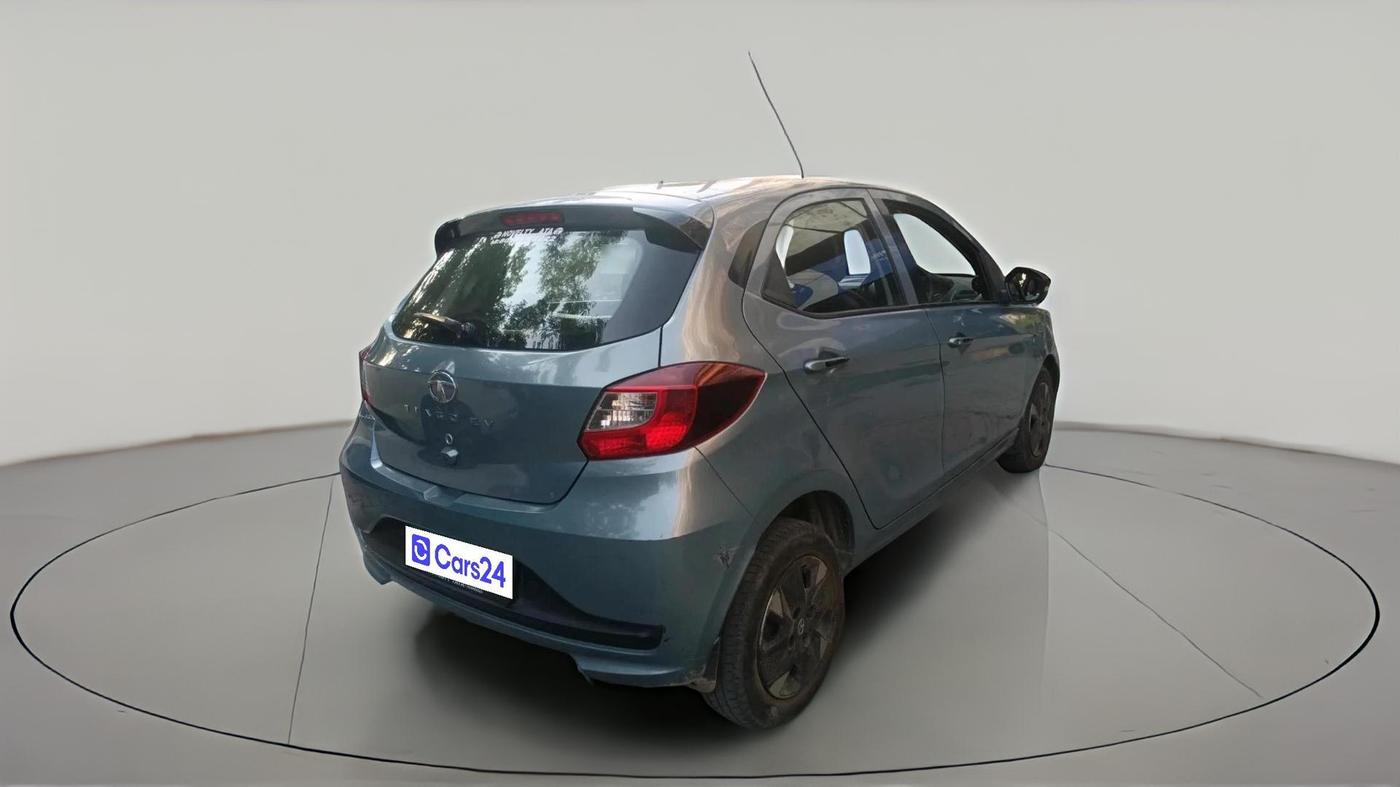 2023 Tata TIAGO EV XZ PLUS TECH LUX LONG RANGE, Electric, Automatic, 49,184 km, exterior