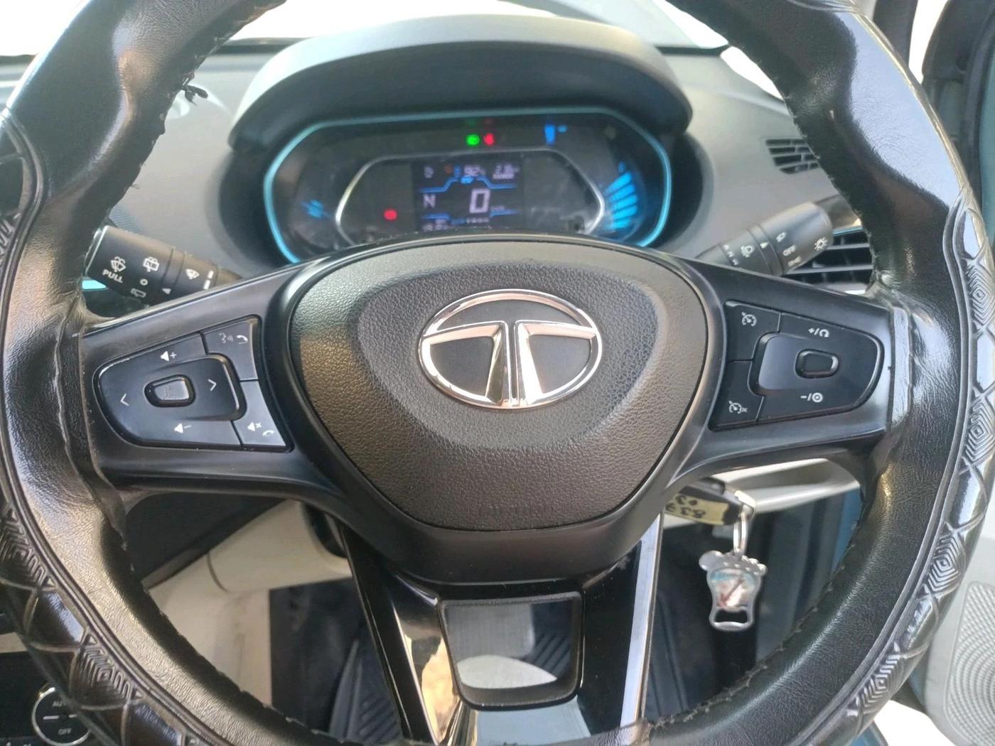 2023 Tata TIAGO EV XZ PLUS TECH LUX LONG RANGE, Electric, Automatic, 49,184 km, interior