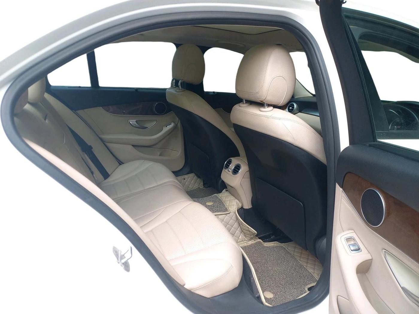 2015 Mercedes Benz C Class C 220 CDI AVANTGARDE, Diesel, Automatic, 71,565 km, interior
