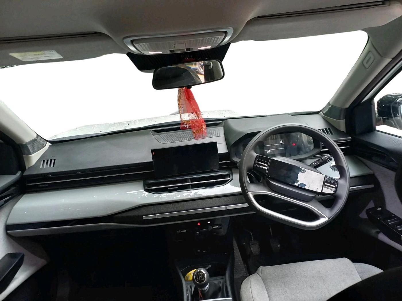 2026 Tata Sierra Pure Plus 1.5 Kryojet MT, Diesel, Manual, 5,775 km, interior