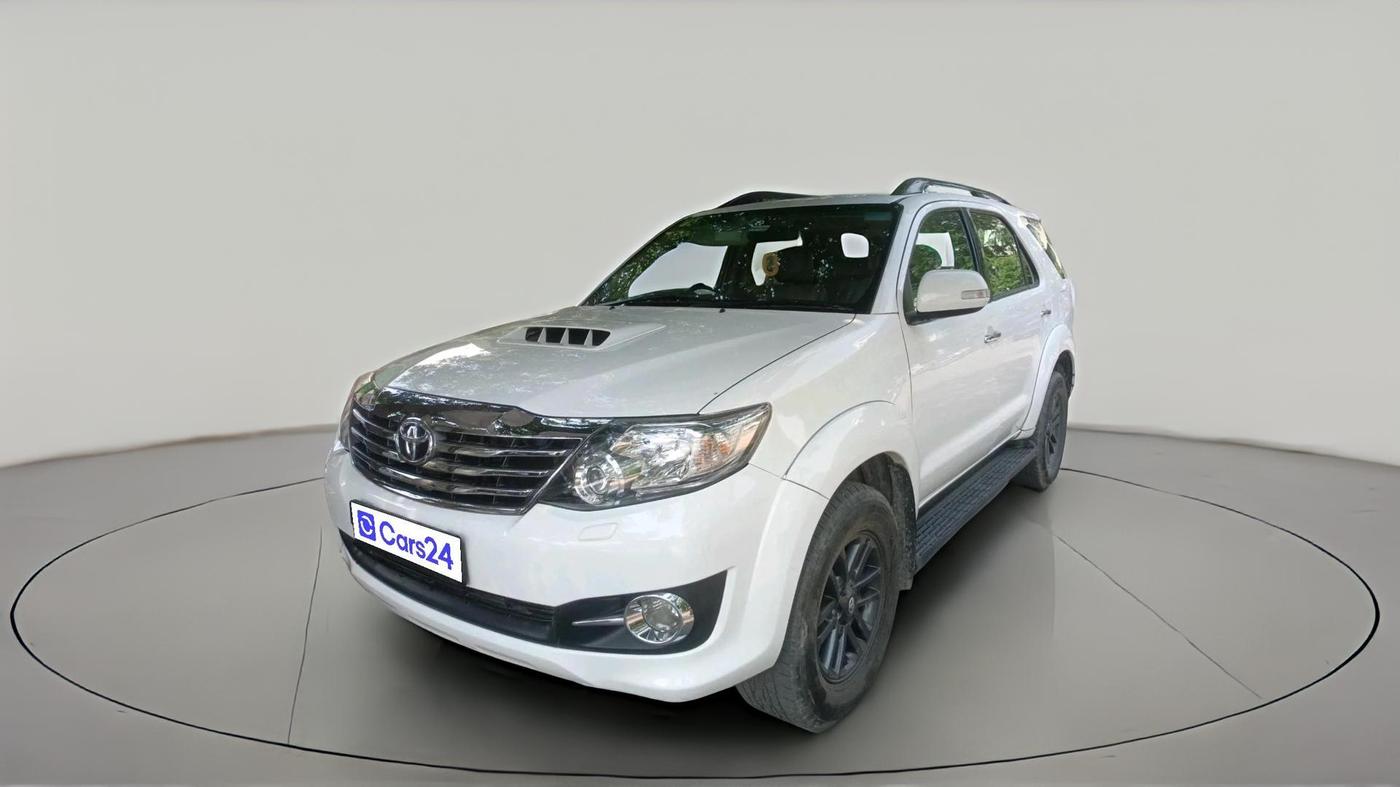 2015 Toyota Fortuner 3.0 4X2 AT, Diesel, Automatic, 1,34,341 km, exterior