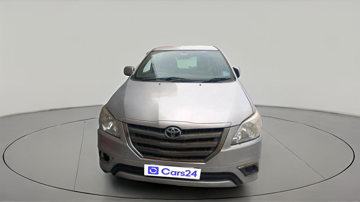 2014 Toyota Innova 2.5 GX 7 STR, Diesel, Manual, 61,815 km, exterior