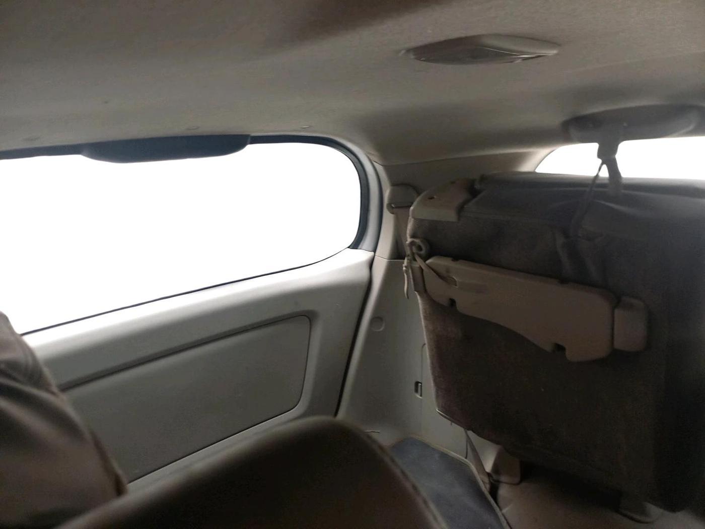 2014 Toyota Innova 2.5 GX 7 STR, Diesel, Manual, 61,815 km, interior