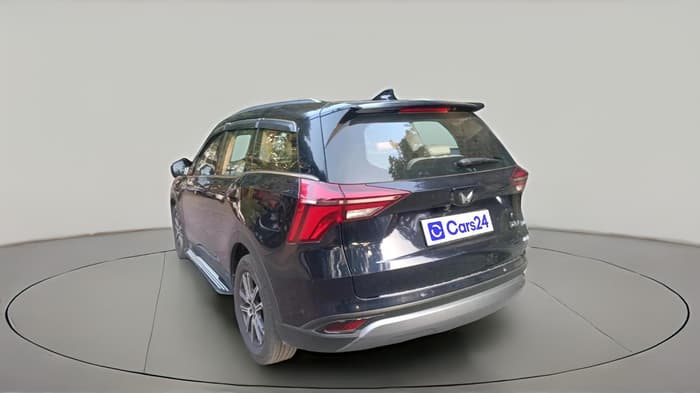2022 Mahindra XUV700 AX 7 LUXURY D AT 7 STR, Diesel, Automatic, 1,46,982 km, exterior
