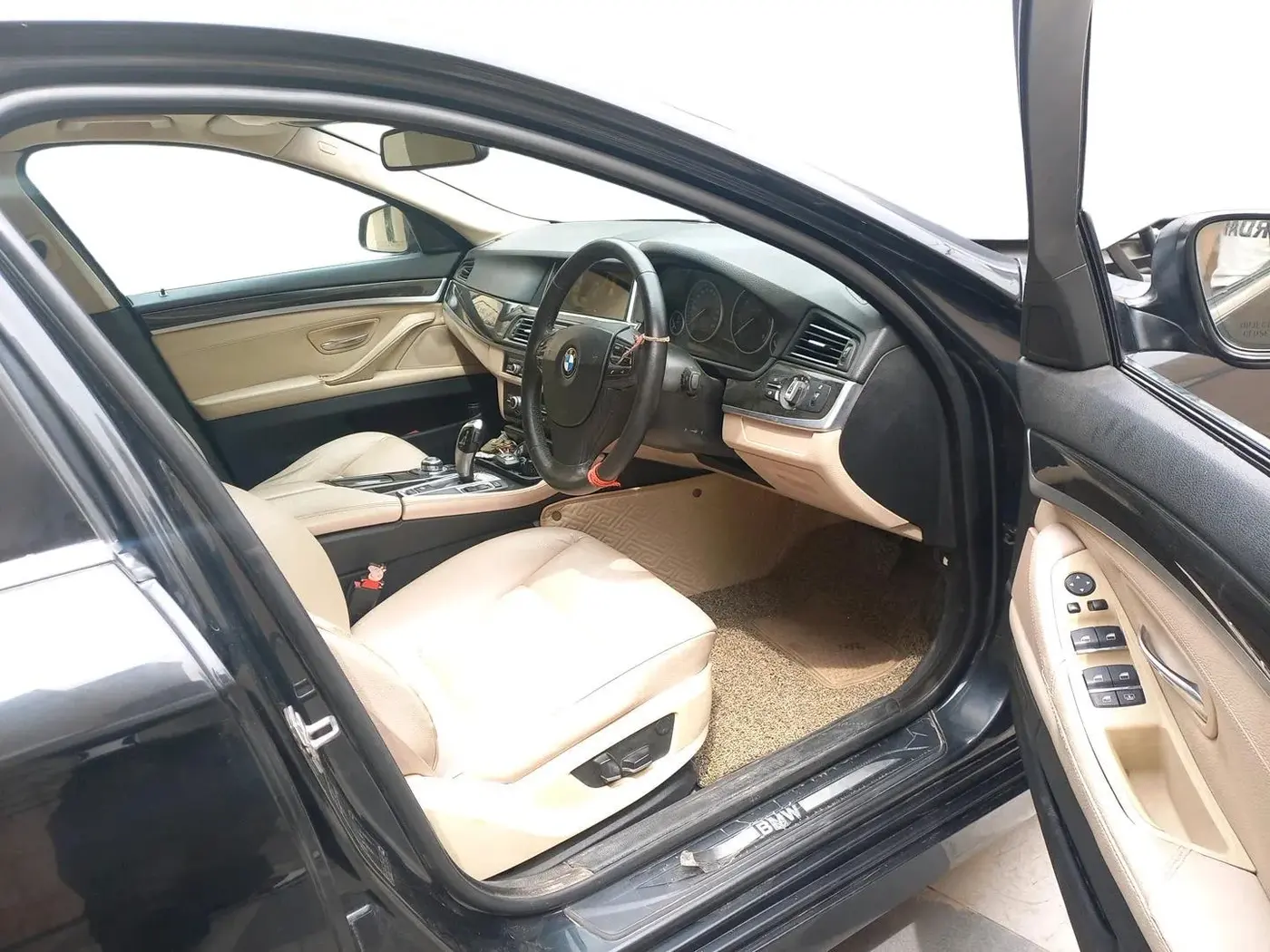 2012 BMW 5 Series 520D 2.0, Diesel, Automatic, 76,579 km, interior