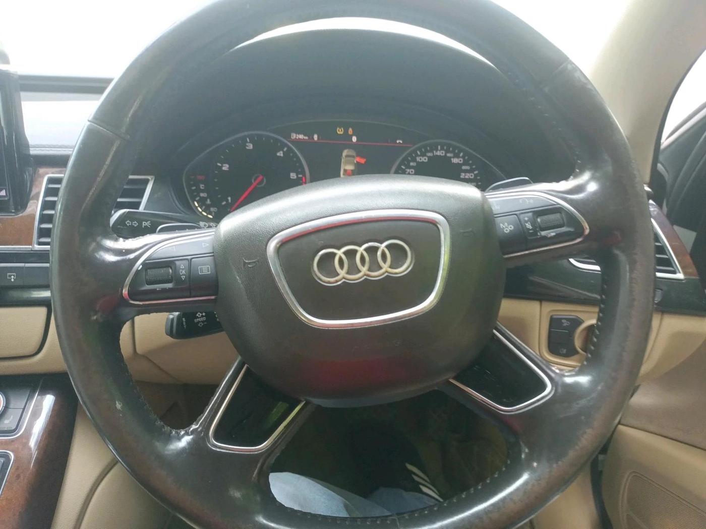 2013 Audi A8L 3.0 TDI quattro, Diesel, Automatic, 79,958 km, interior
