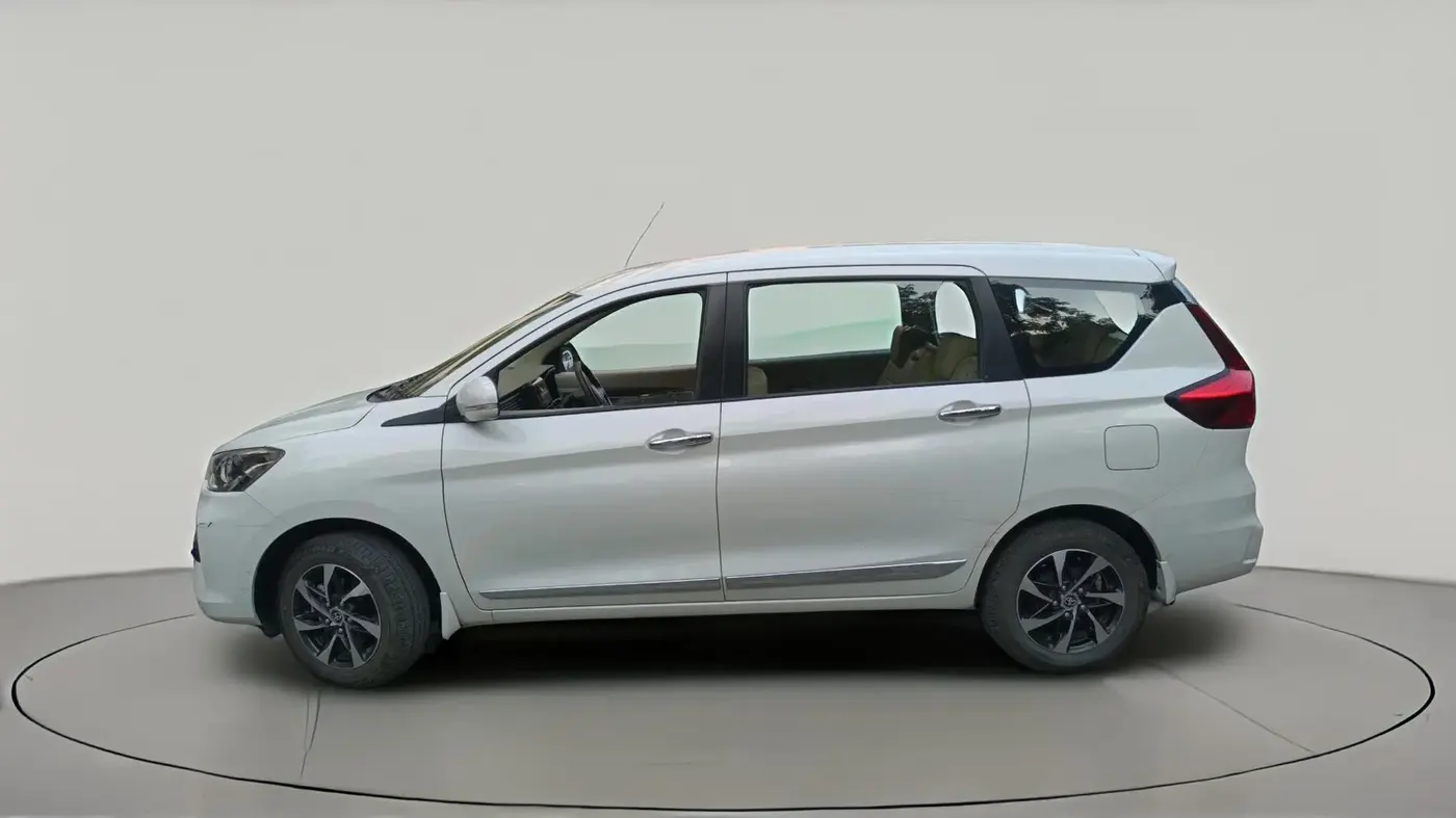 2024 Toyota RUMION V AT , Petrol, Automatic, 19,062 km, exterior