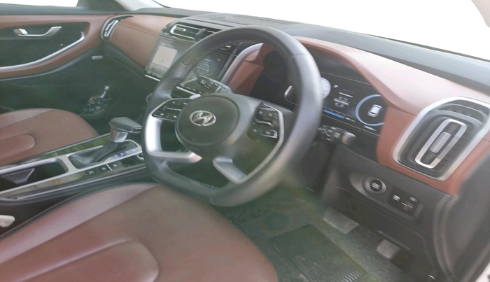 2022 Hyundai ALCAZAR PLATINUM(O) 7STR 1.5 AT, Diesel, Automatic, 1,07,924 km, interior