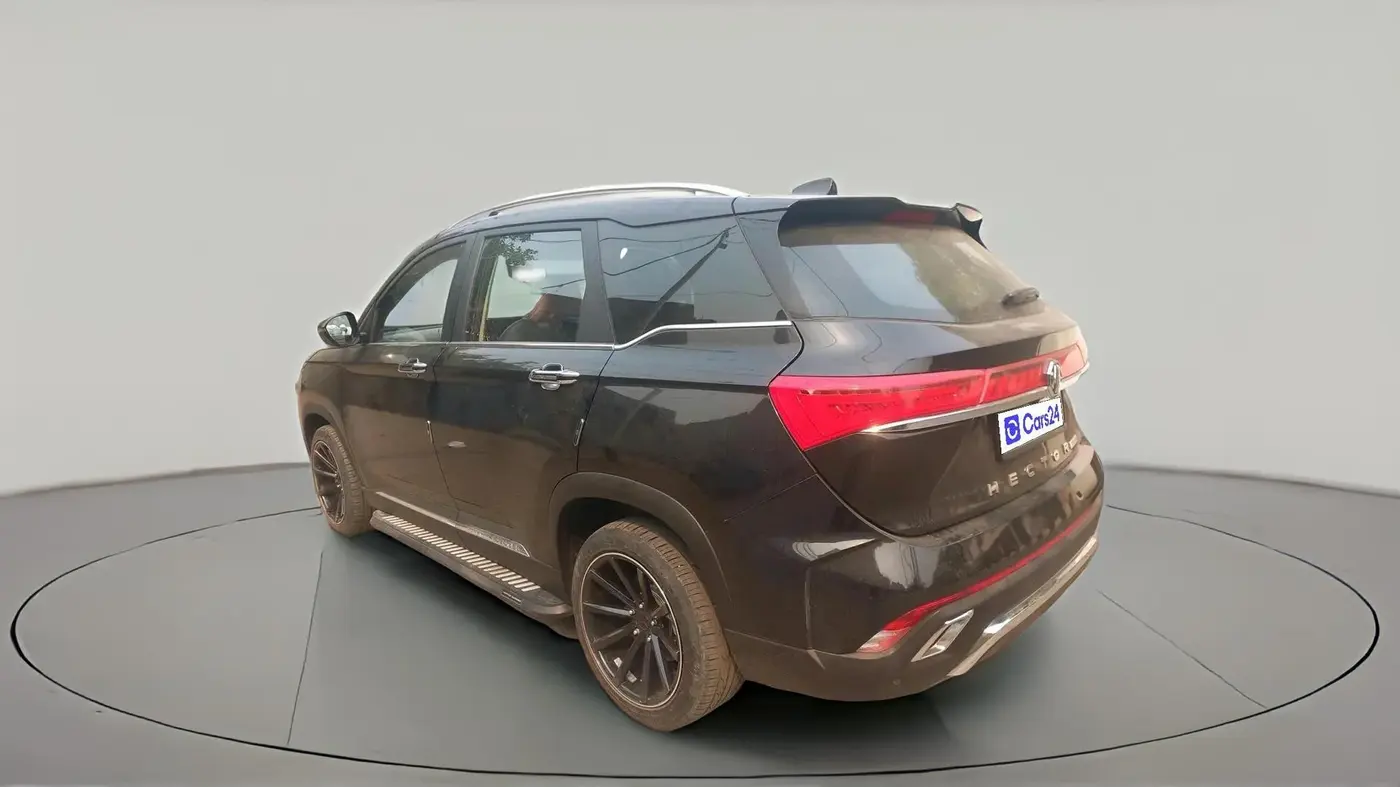 2023 MG HECTOR PLUS SHARP PRO 1.5 PETROL TURBO CVT 7 STR, Petrol, Automatic, 13,235 km, exterior