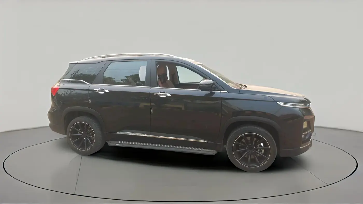2023 MG HECTOR PLUS SHARP PRO 1.5 PETROL TURBO CVT 7 STR, Petrol, Automatic, 13,235 km, exterior