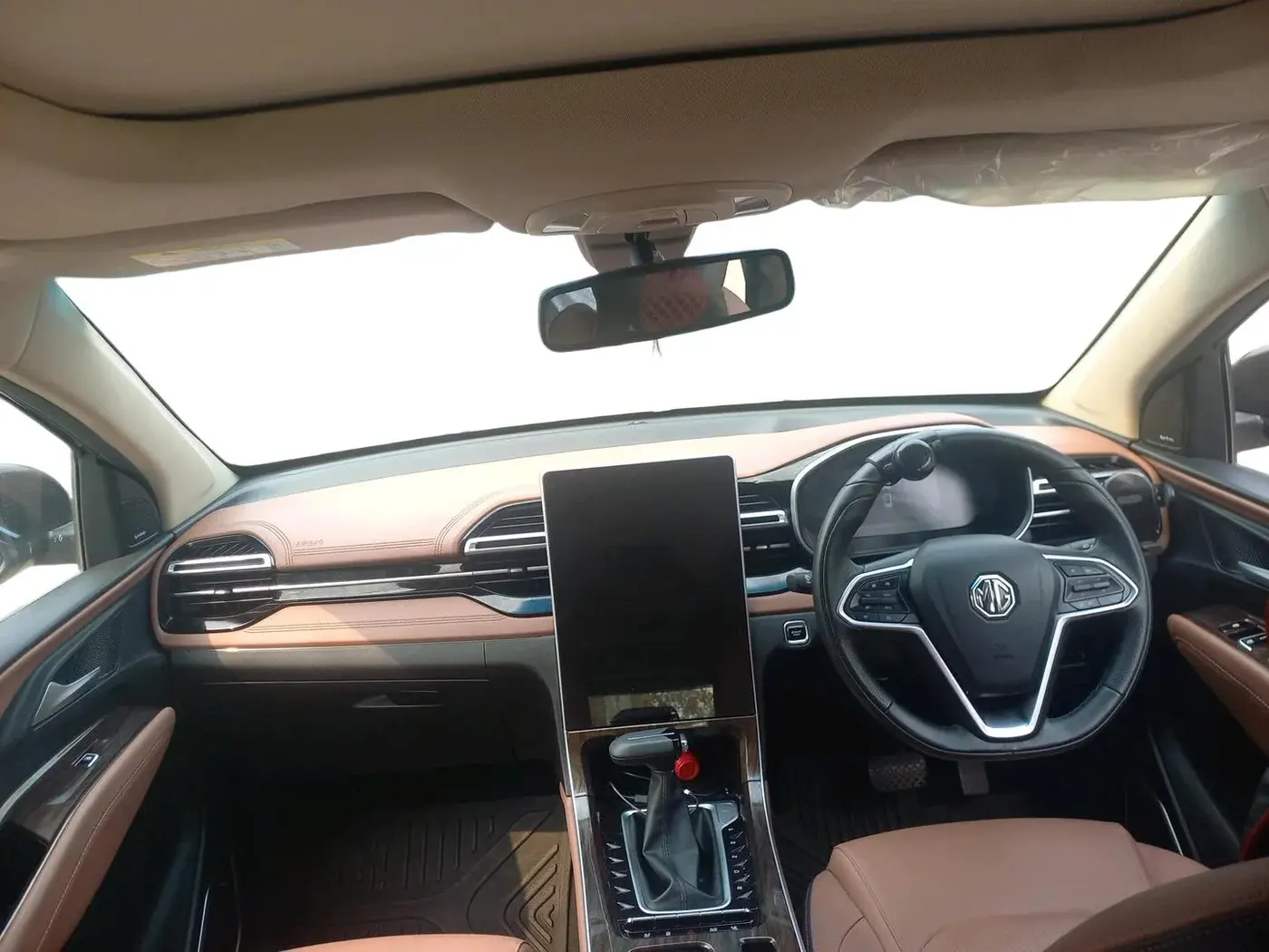 2023 MG HECTOR PLUS SHARP PRO 1.5 PETROL TURBO CVT 7 STR, Petrol, Automatic, 13,235 km, interior