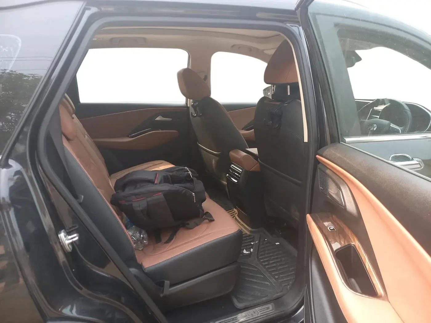 2023 MG HECTOR PLUS SHARP PRO 1.5 PETROL TURBO CVT 7 STR, Petrol, Automatic, 13,235 km, interior