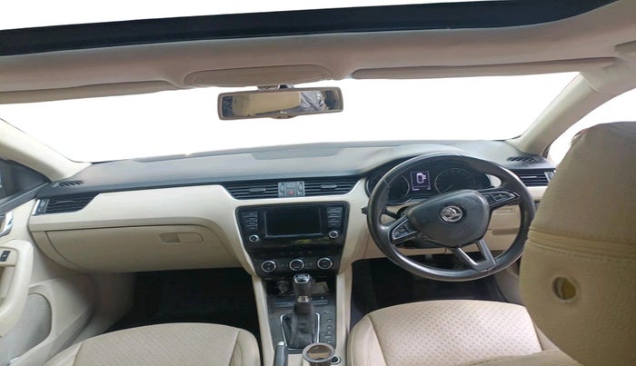 2016 Skoda Octavia 2.0 TDI CR STYLE PLUS AT, Diesel, Automatic, 1,69,084 km, interior