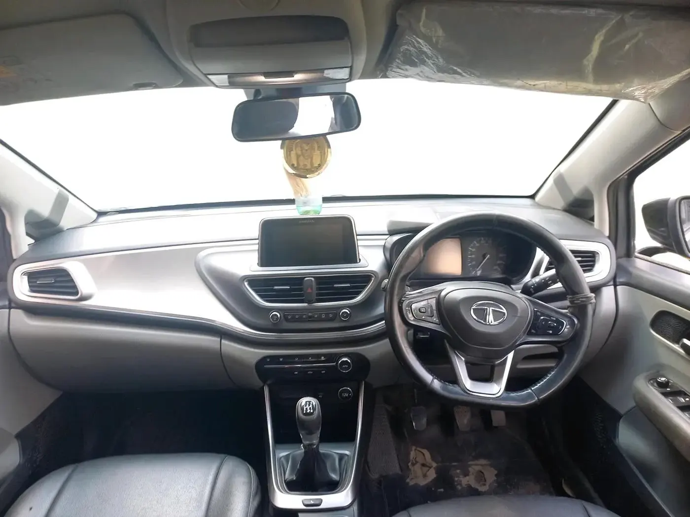 2021 Tata ALTROZ XZ PETROL, Petrol, Manual, 49,105 km, interior