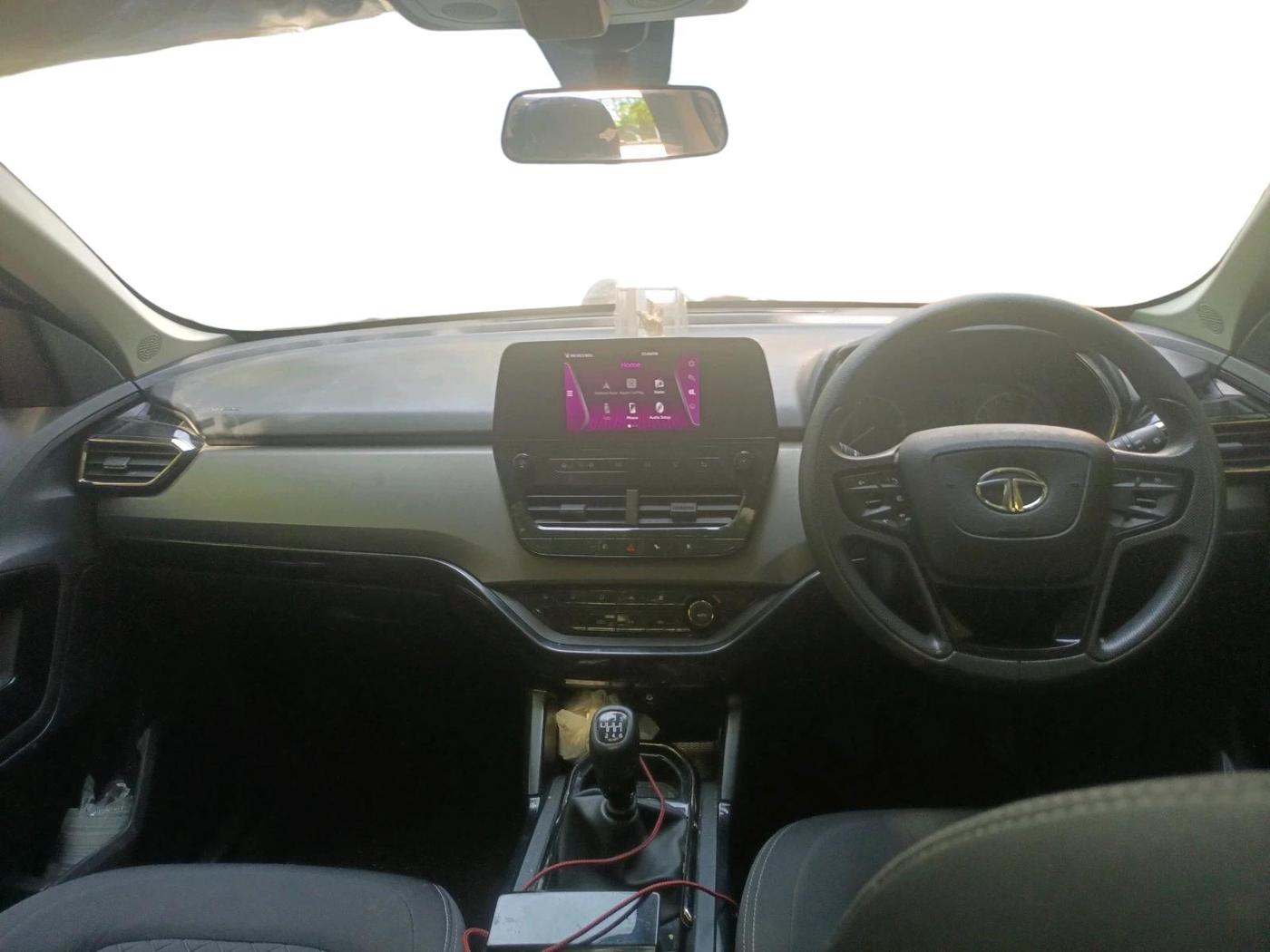 2022 Tata Safari XT PLUS, Diesel, Manual, 27,795 km, interior