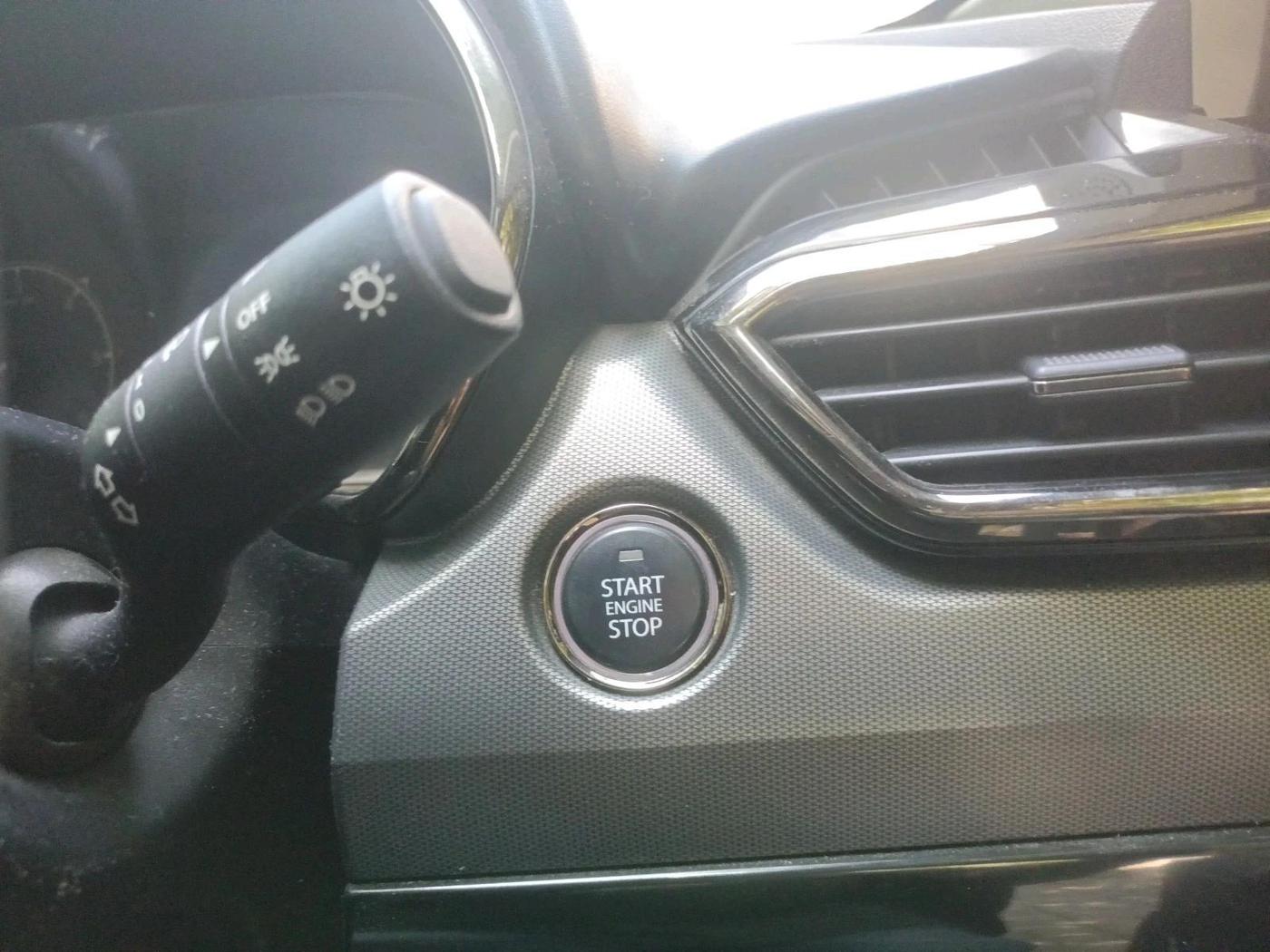 2022 Tata Safari XT PLUS, Diesel, Manual, 27,795 km, interior