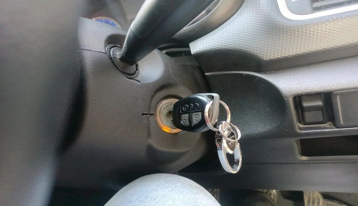 2017 Maruti S Cross SIGMA 1.3, Diesel, Manual, 81,058 km, interior