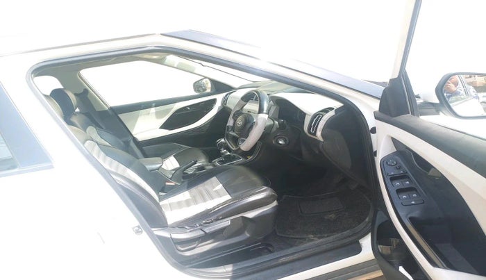 2022 Hyundai Creta EX 1.5 DIESEL, Diesel, Manual, 1,04,461 km, interior