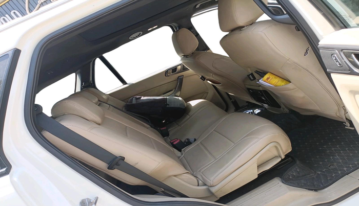 2018 Ford Endeavour TITANIUM 3.2 4X4 AT, Diesel, Automatic, 1,44,351 km, interior