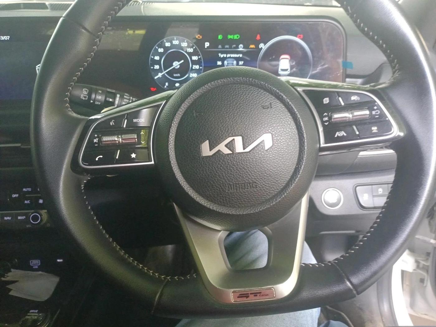 2024 KIA SELTOS  GTX PLUS 1.5 DIESEL AT, Diesel, Automatic, 42,193 km, interior