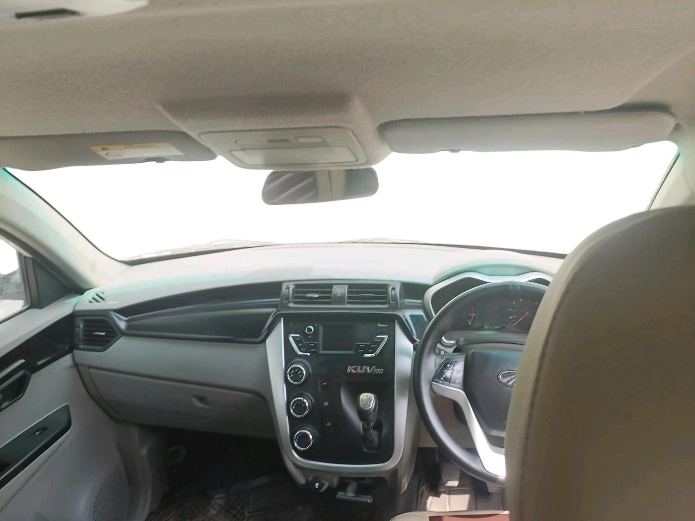 2016 Mahindra Kuv100 K8 5 STR, Petrol, Manual, 72,814 km, interior