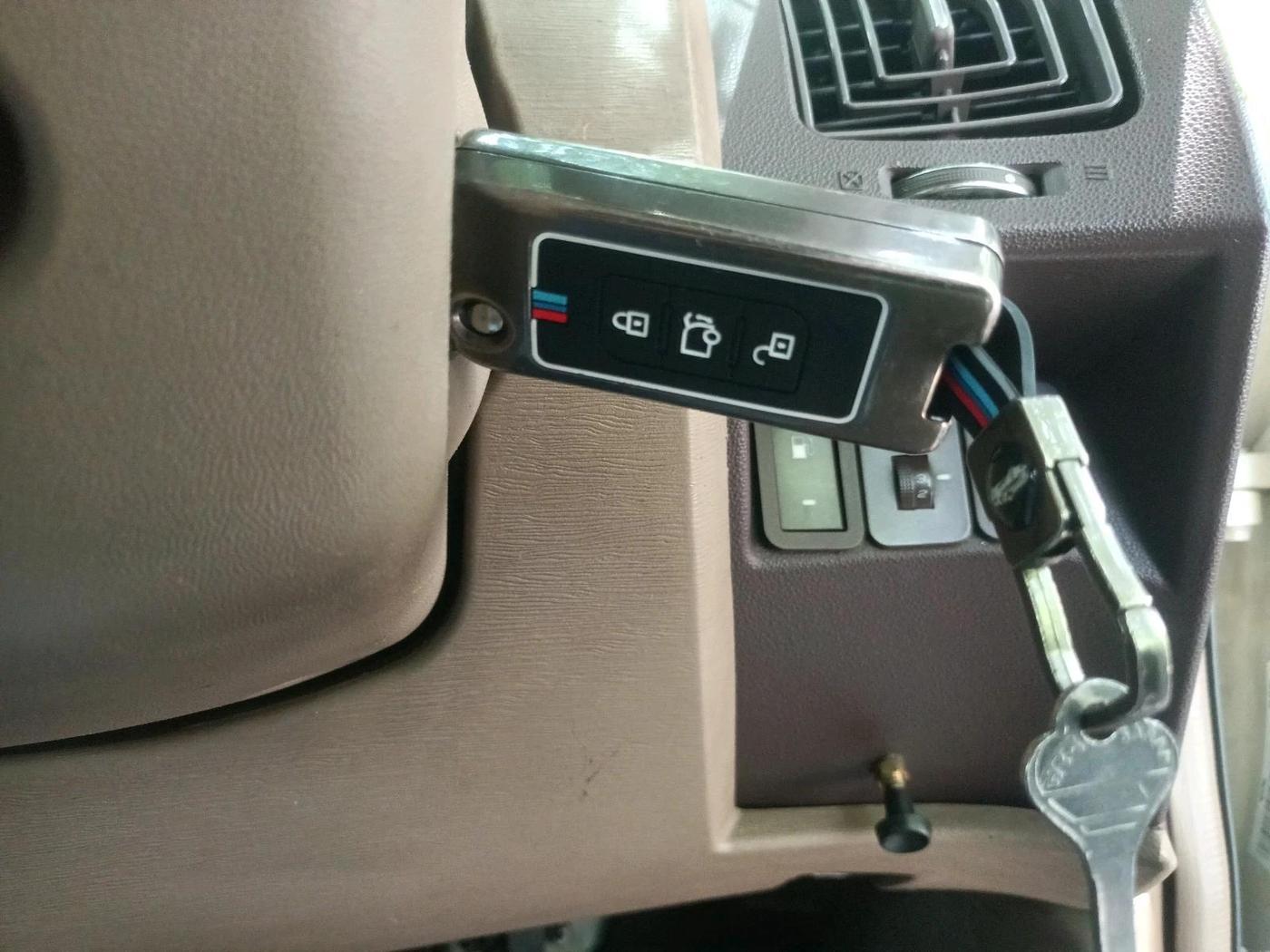 2014 Mahindra XUV500 W8, Diesel, Manual, 1,35,026 km, interior