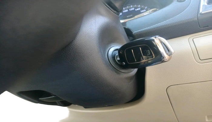 2014 Hyundai Verna FLUIDIC 1.6 CRDI SX AT, Diesel, Automatic, 97,540 km, interior