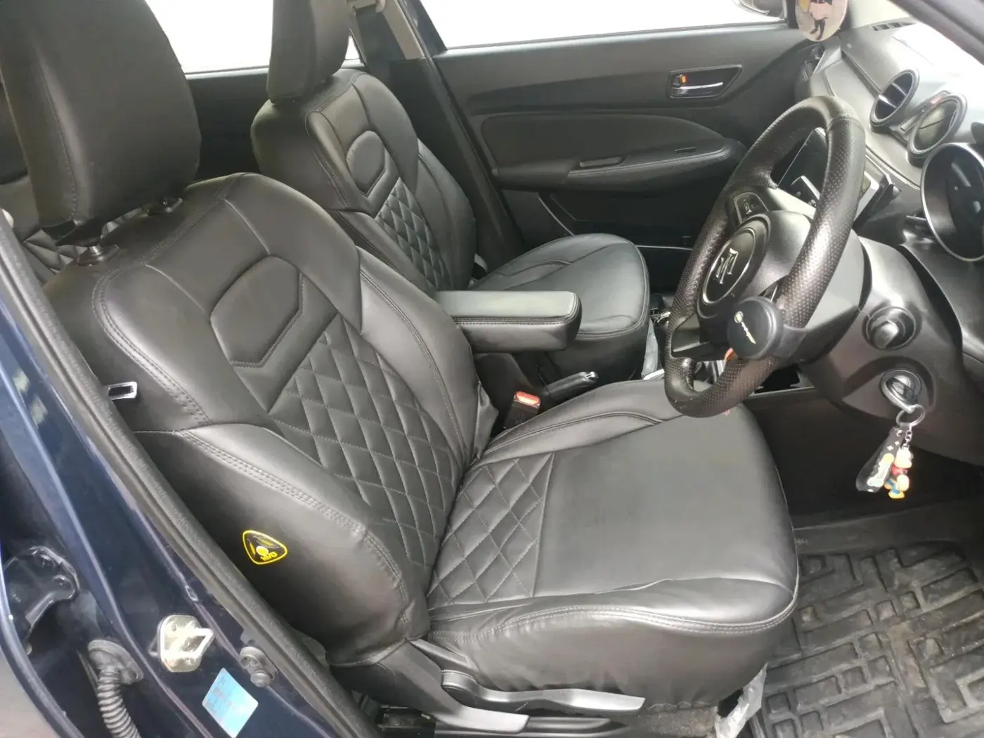 2021 Maruti Swift VXI, Petrol, Manual, 17,453 km, interior
