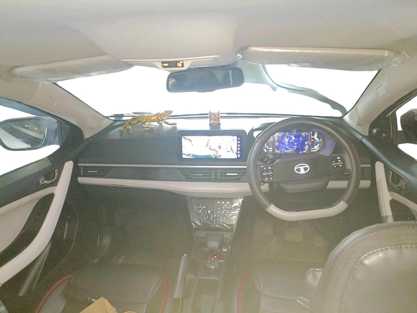 2024 Tata NEXON CREATIVE+ DCA 1.2 PETROL, Petrol, Automatic, 2,317 km, interior