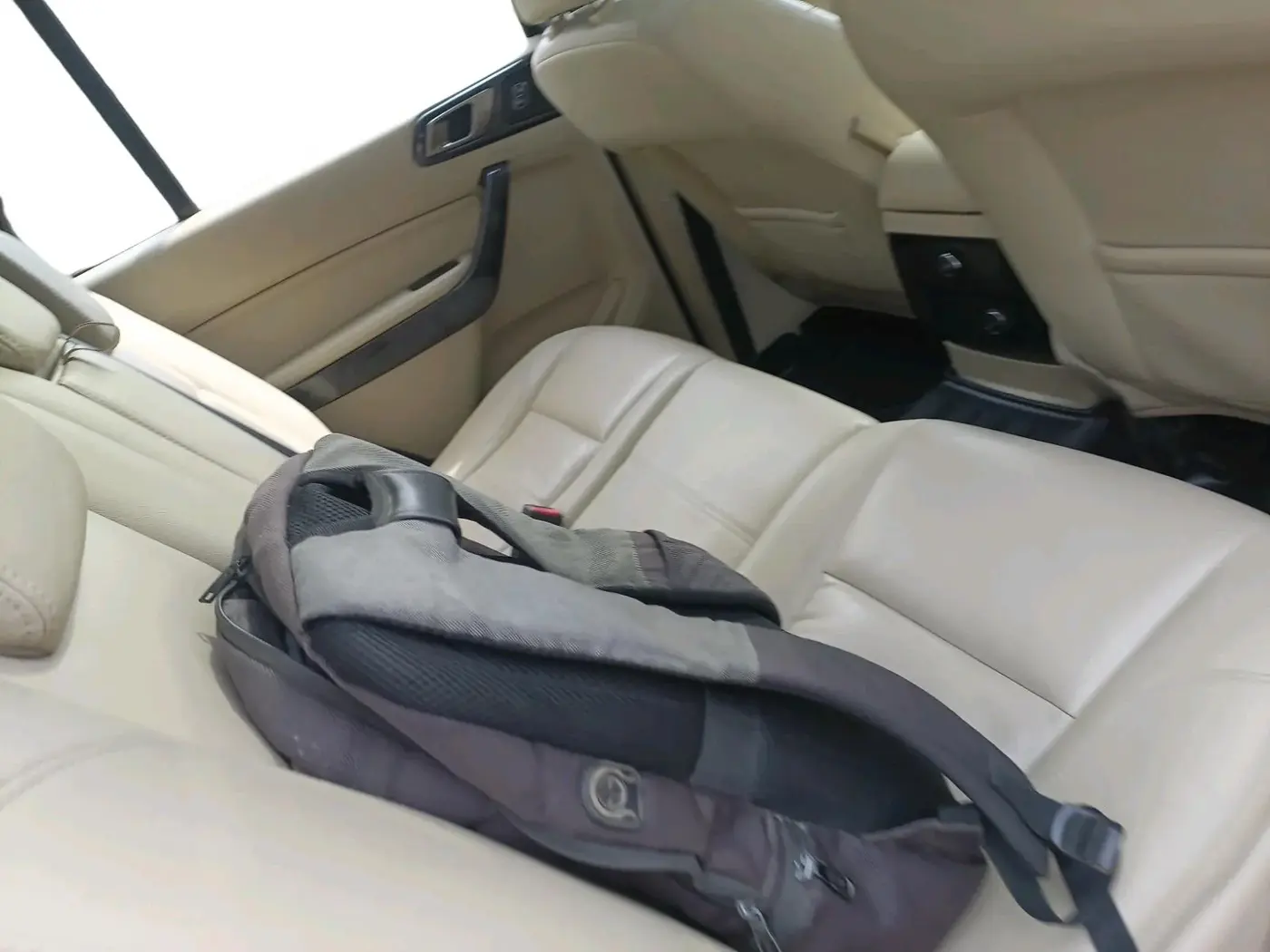 2021 Ford Endeavour TITANIUM PLUS 2.0 4X4 AT SUNROOF, Diesel, Automatic, 1,14,124 km, interior