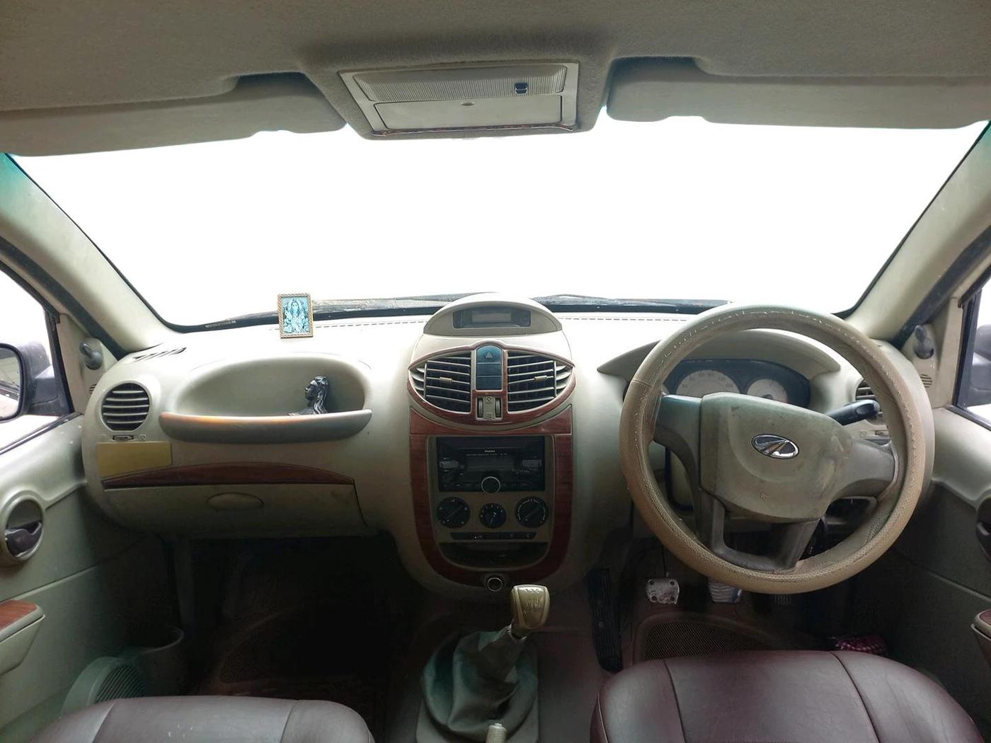 2011 Mahindra Xylo E4 BS-III, Diesel, Manual, 90,982 km, interior