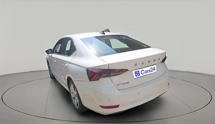 2022 Skoda Octavia STYLE 2.0, Petrol, Automatic, 38,859 km, exterior