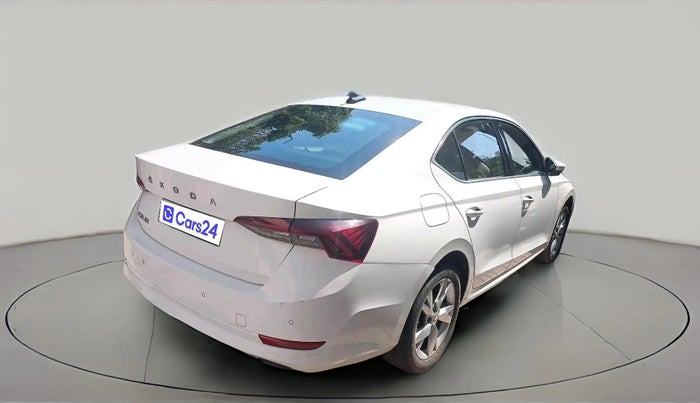 2022 Skoda Octavia STYLE 2.0, Petrol, Automatic, 38,859 km, exterior