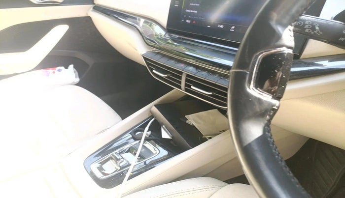 2022 Skoda Octavia STYLE 2.0, Petrol, Automatic, 38,859 km, interior