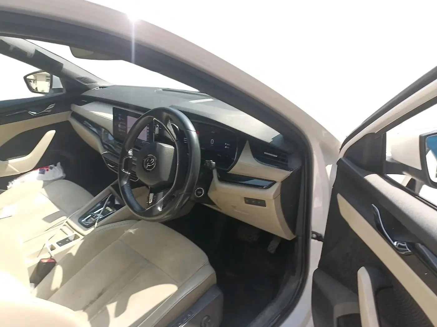 2022 Skoda Octavia STYLE 2.0, Petrol, Automatic, 38,859 km, interior