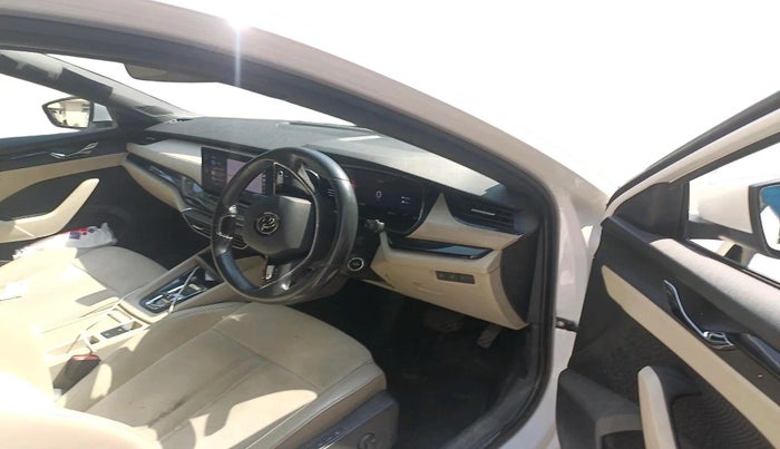 2022 Skoda Octavia STYLE 2.0, Petrol, Automatic, 38,859 km, interior
