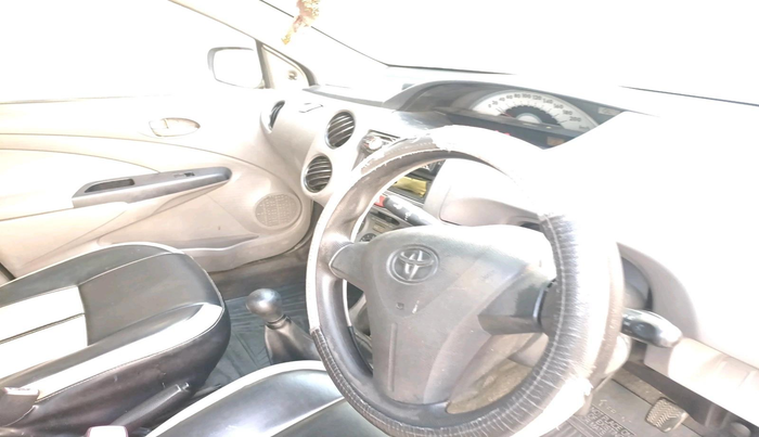 2011 Toyota Etios G, Petrol, Manual, 86,949 km, interior