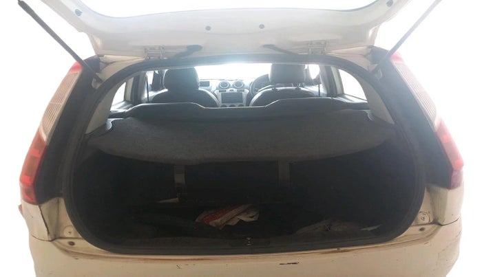 2011 Ford Figo ZXI 1.2 PETROL, Petrol, Manual, 1,29,731 km, exterior