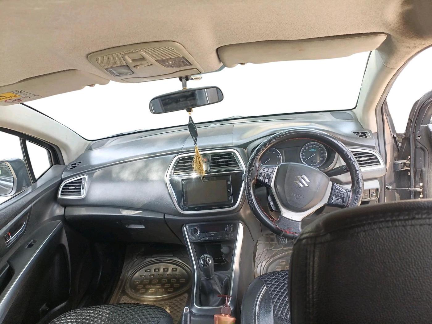 2018 Maruti S Cross ZETA 1.3, Diesel, Manual, 1,36,802 km, interior